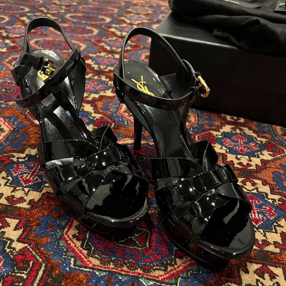 Saint Laurent Tribute Platform Sandals in Patent Leather